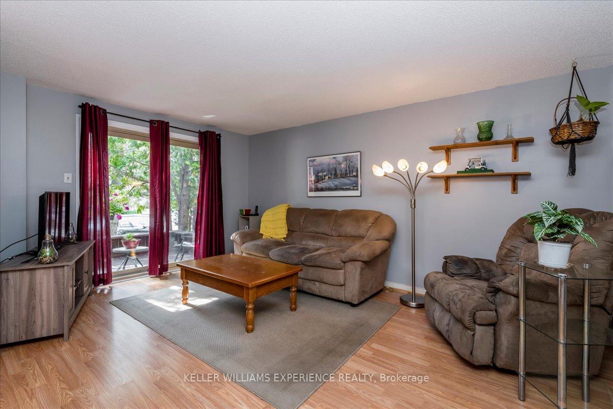 Photo 5 of 15 Shadowood Road, Barrie, Ardagh — HOMEH