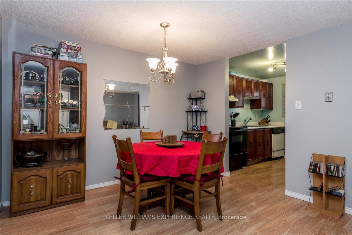 Photo 6 of 15 Shadowood Road, Barrie, Ardagh — HOMEH