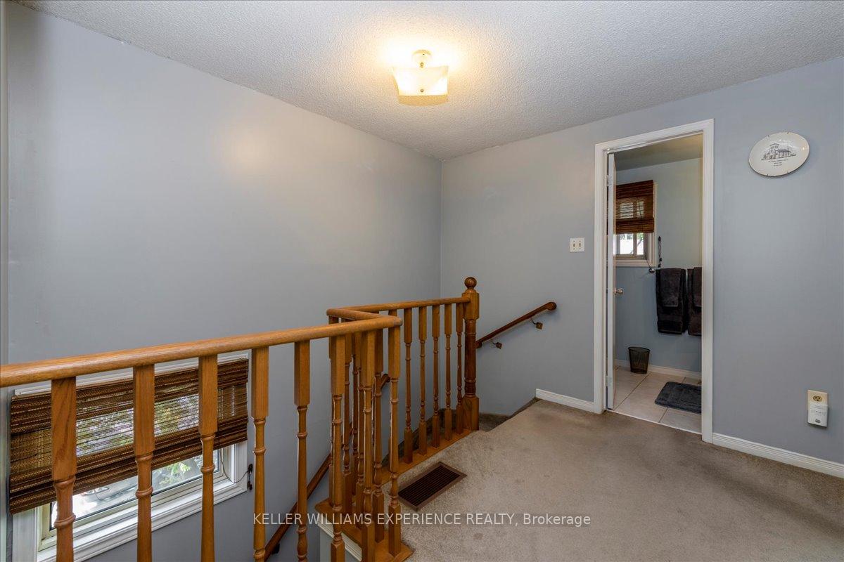 Photo 11 of 15 Shadowood Road, Barrie, Ardagh — HOMEH
