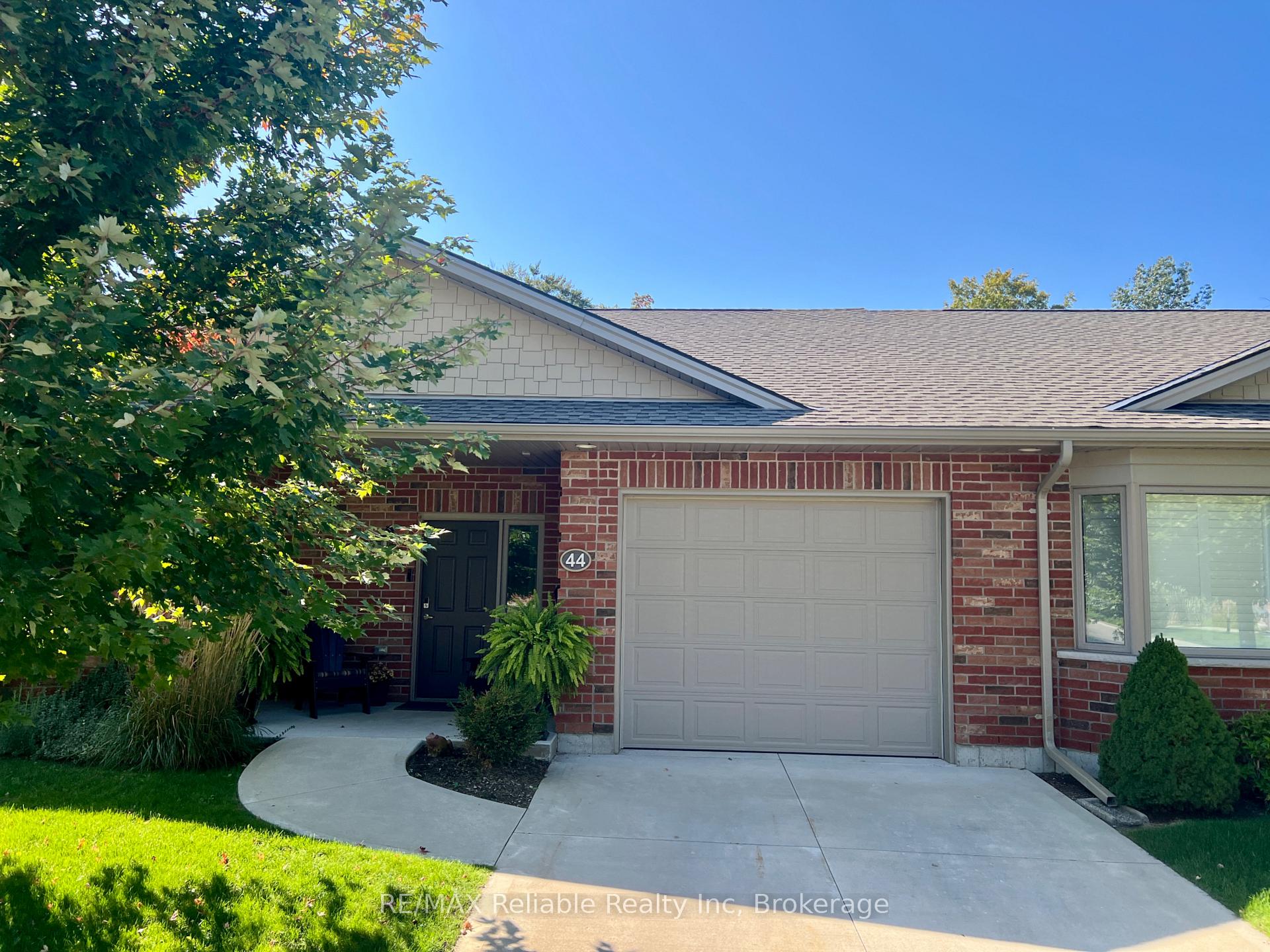 Photo 1 of 44 Bayfield Mews Lane, Bluewater, Bayfield — HOMEH
