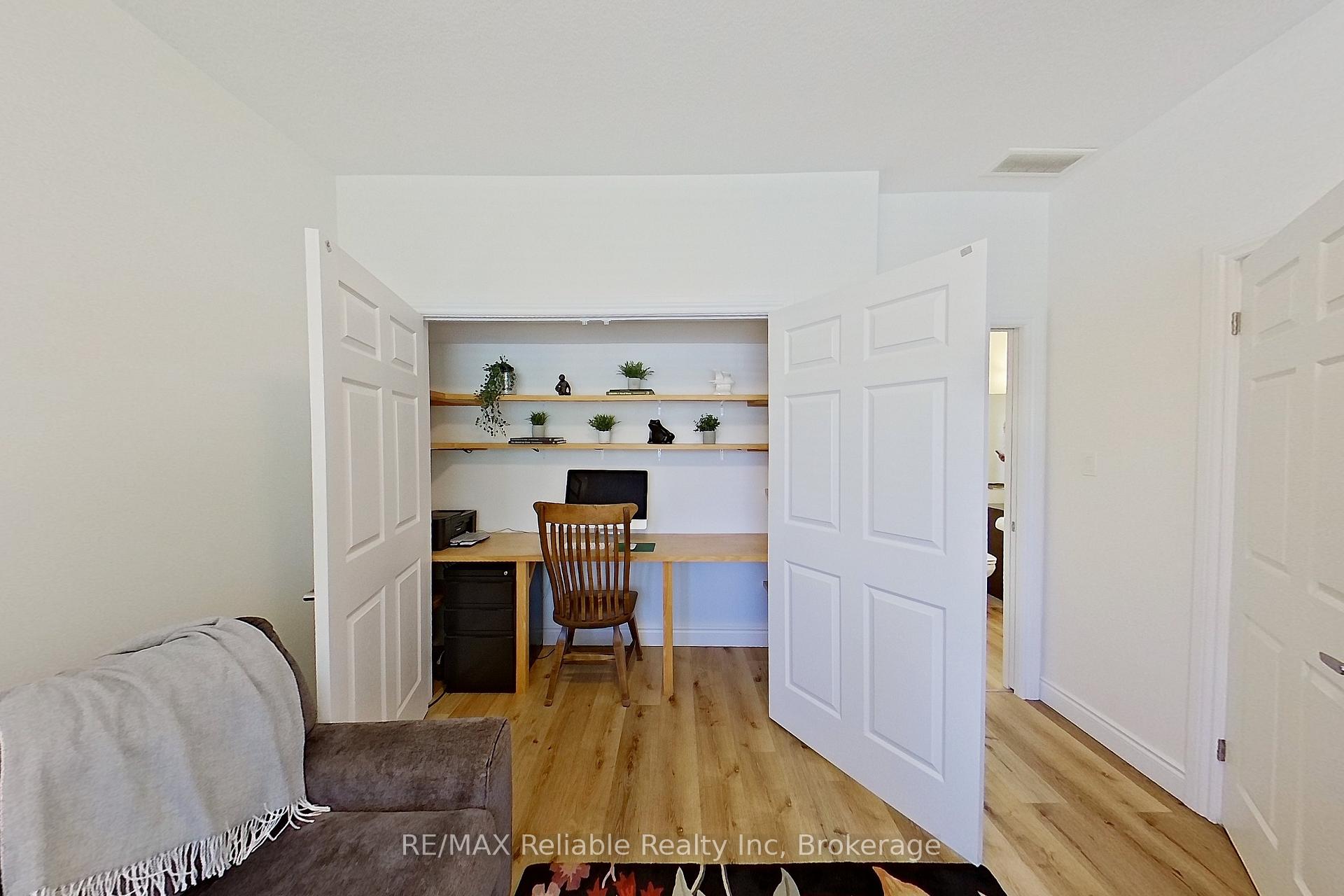 Photo 11 of 44 Bayfield Mews Lane, Bluewater, Bayfield — HOMEH