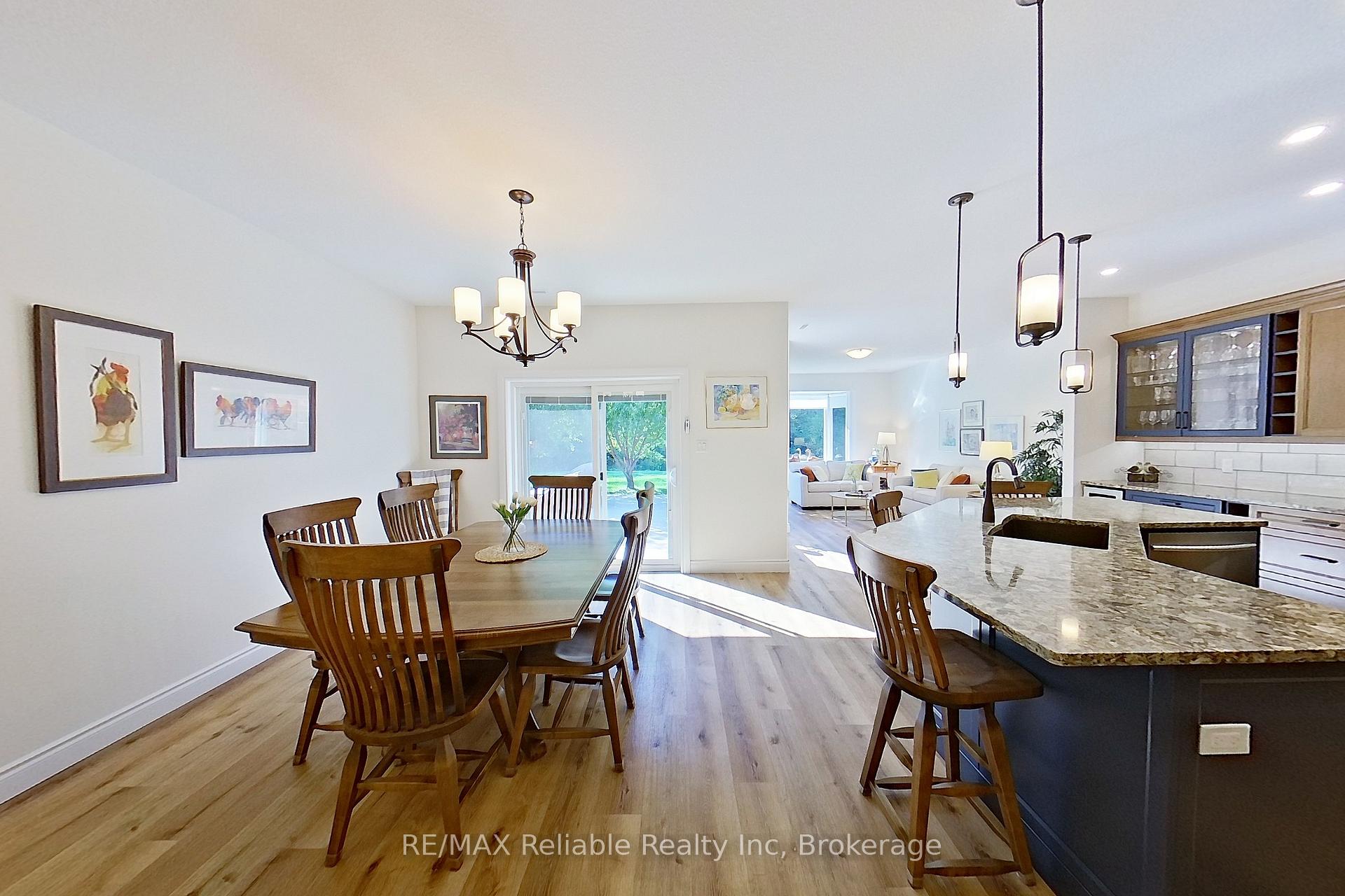 Photo 17 of 44 Bayfield Mews Lane, Bluewater, Bayfield — HOMEH