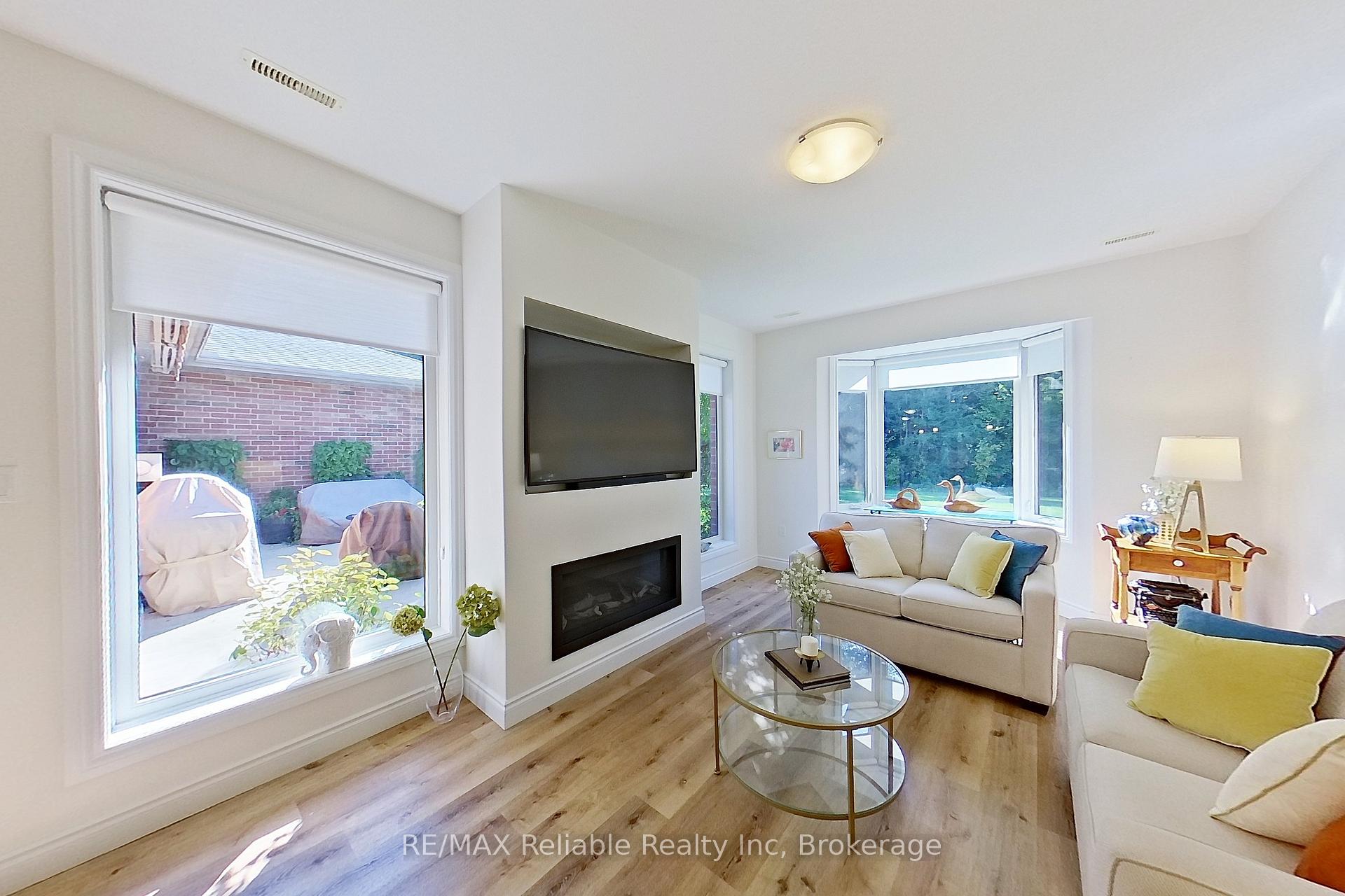 Photo 27 of 44 Bayfield Mews Lane, Bluewater, Bayfield — HOMEH
