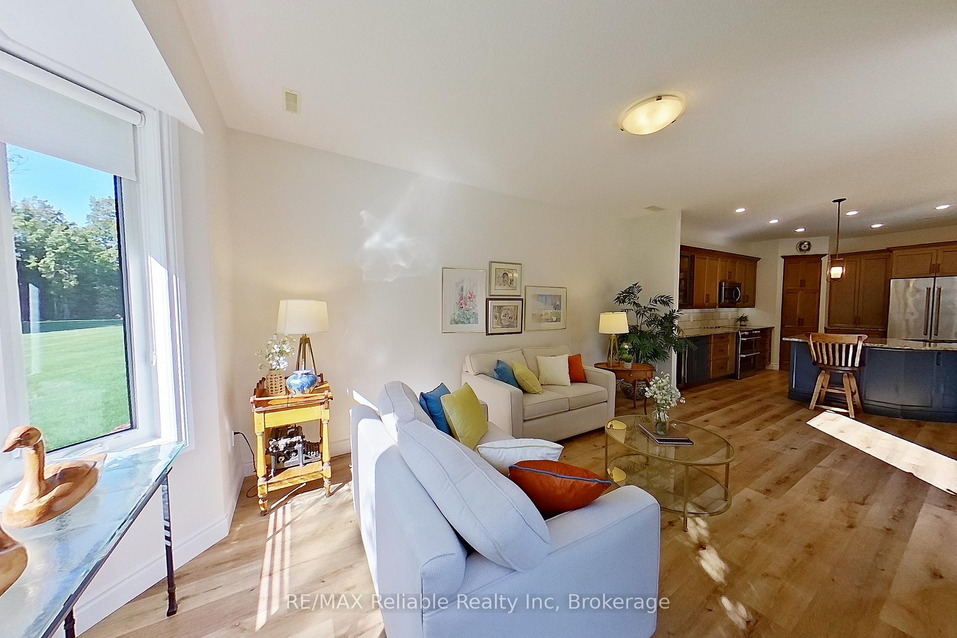 Photo 29 of 44 Bayfield Mews Lane, Bluewater, Bayfield — HOMEH