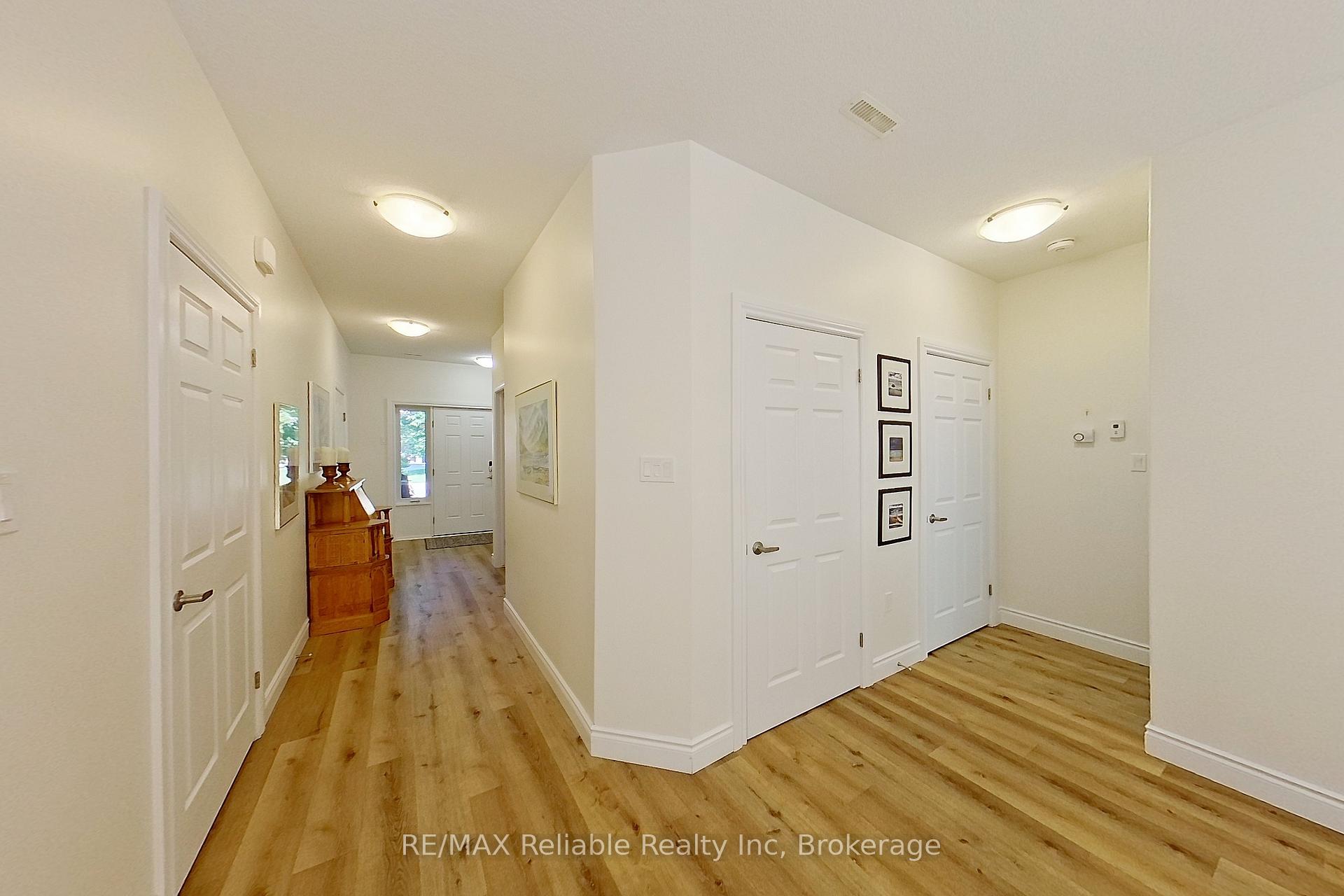 Photo 30 of 44 Bayfield Mews Lane, Bluewater, Bayfield — HOMEH