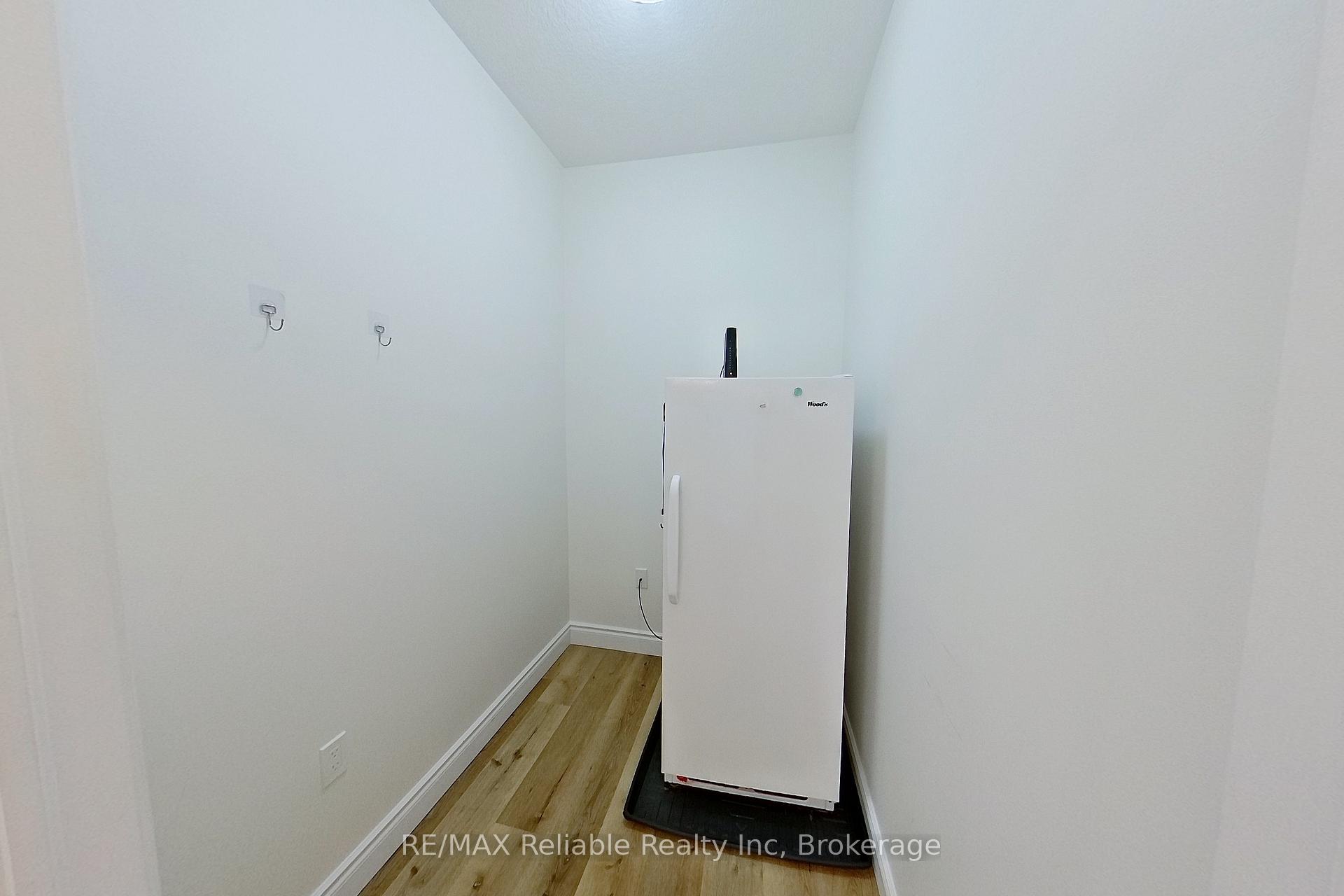 Photo 31 of 44 Bayfield Mews Lane, Bluewater, Bayfield — HOMEH