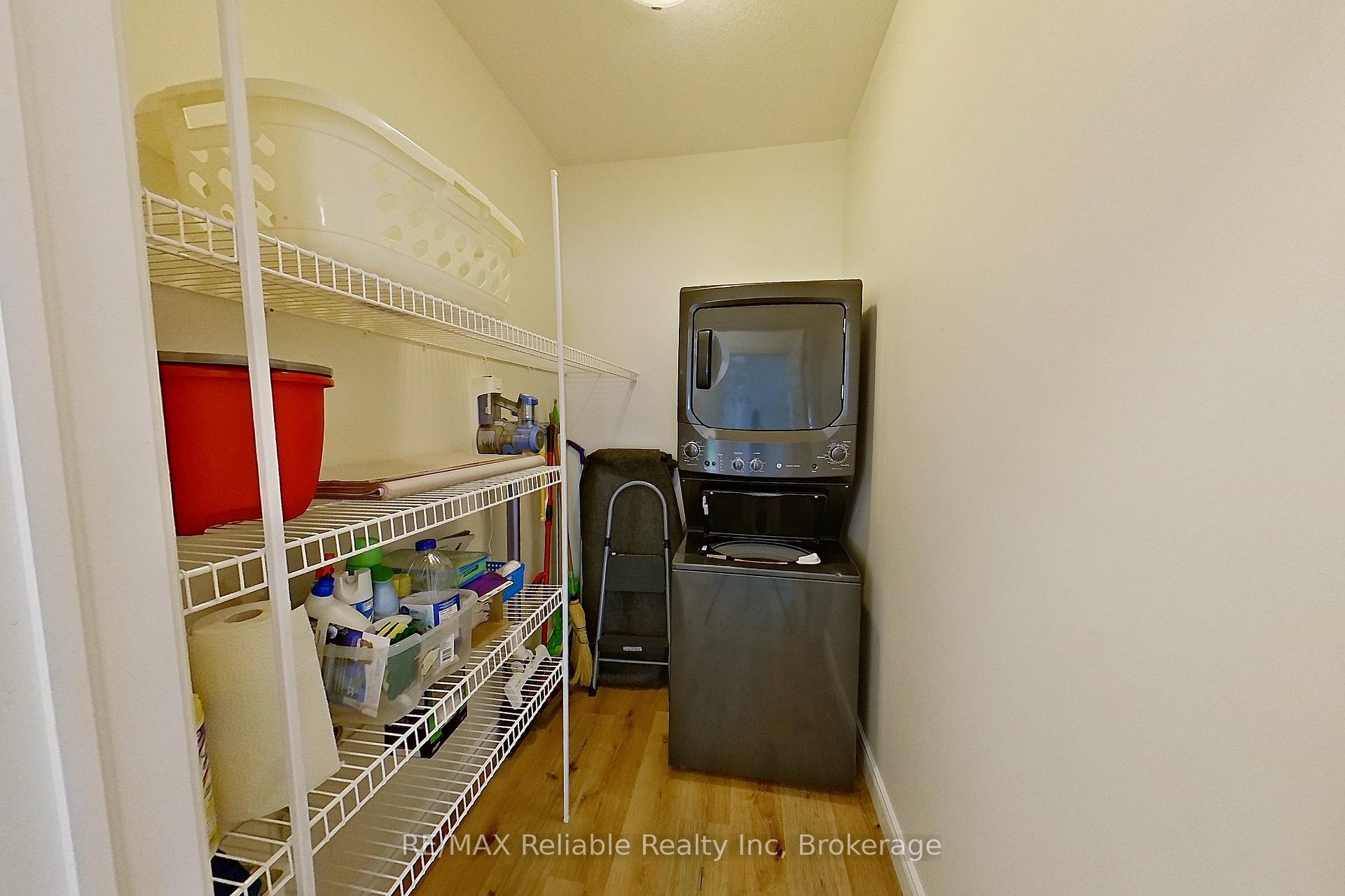 Photo 32 of 44 Bayfield Mews Lane, Bluewater, Bayfield — HOMEH