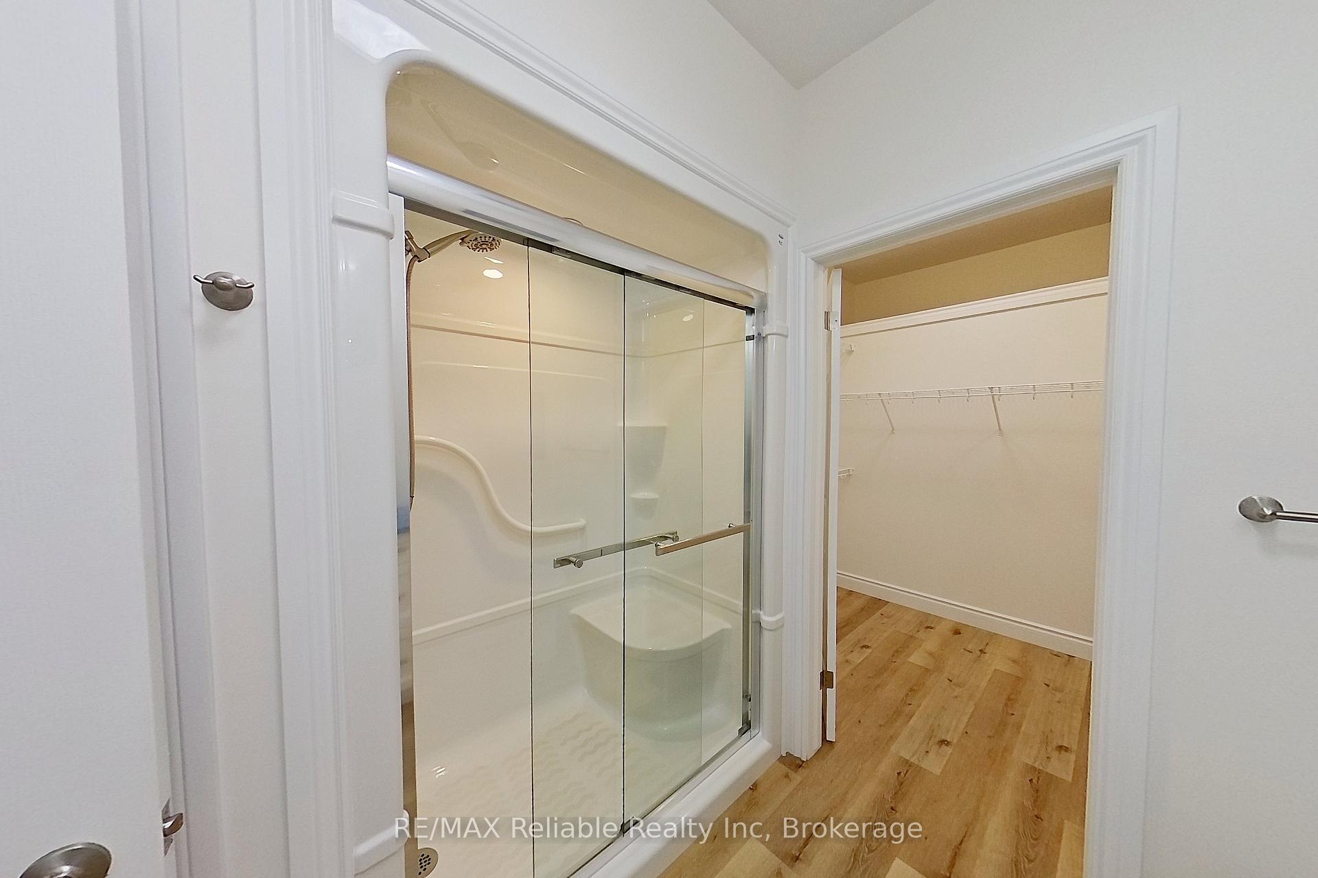 Photo 37 of 44 Bayfield Mews Lane, Bluewater, Bayfield — HOMEH