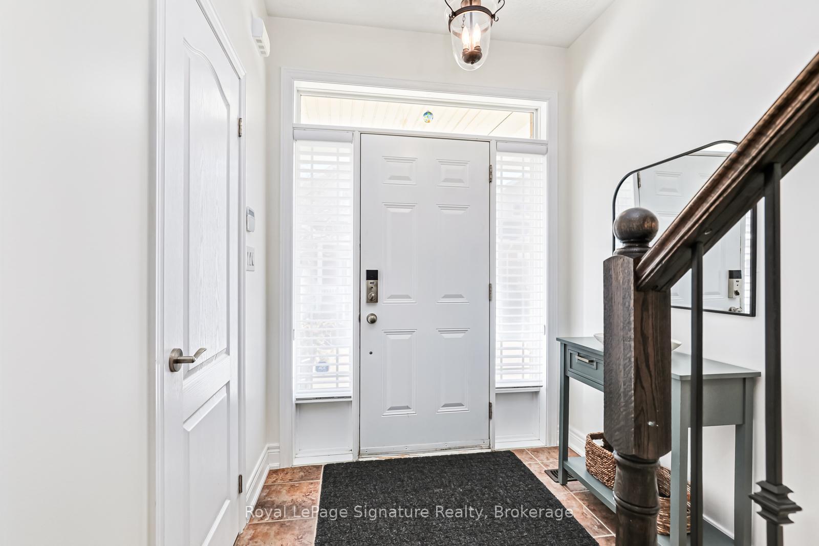 Photo 5 of 14 Montclair Mews, Collingwood — HOMEH