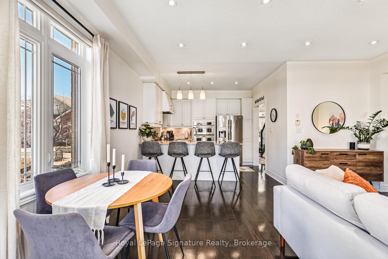 Photo 13 of 14 Montclair Mews, Collingwood — HOMEH