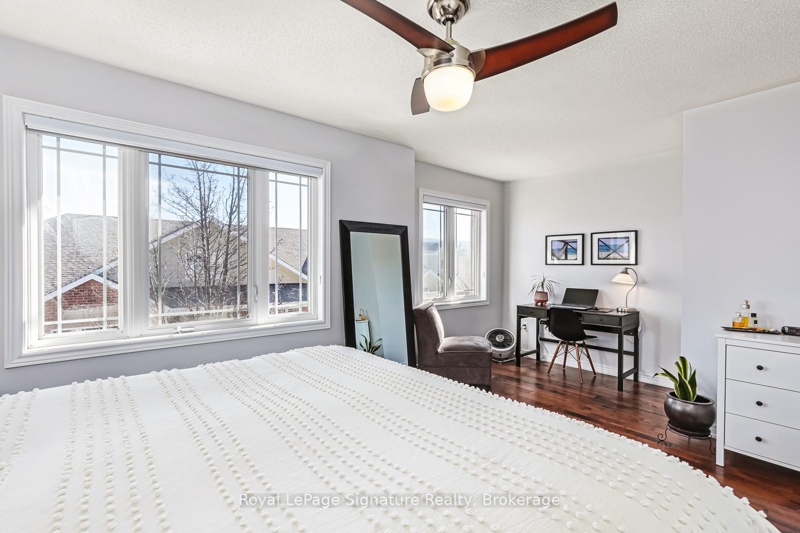 Photo 25 of 14 Montclair Mews, Collingwood — HOMEH