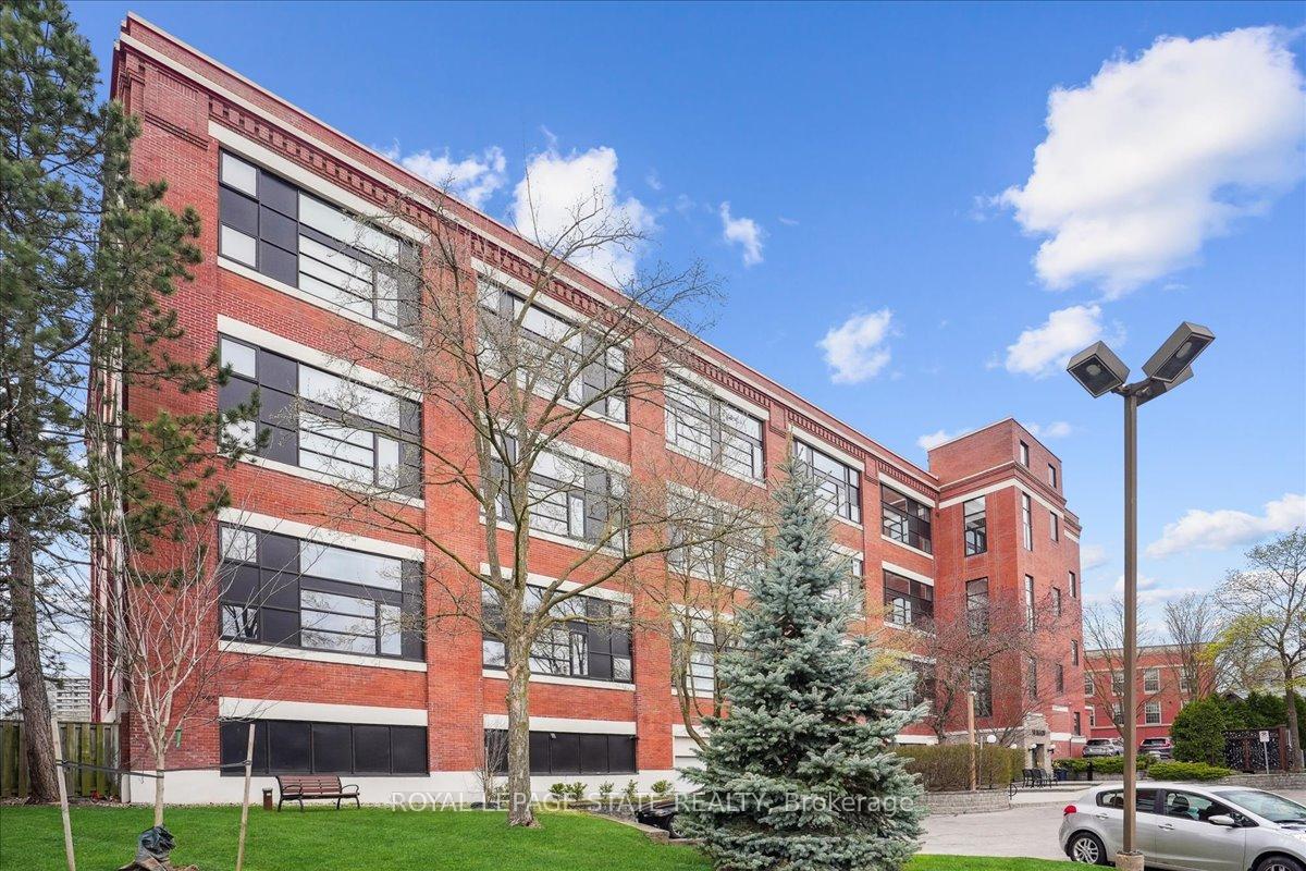 Photo 4 of Unit 313, 50 Main Street, Hamilton, Dundas — HOMEH