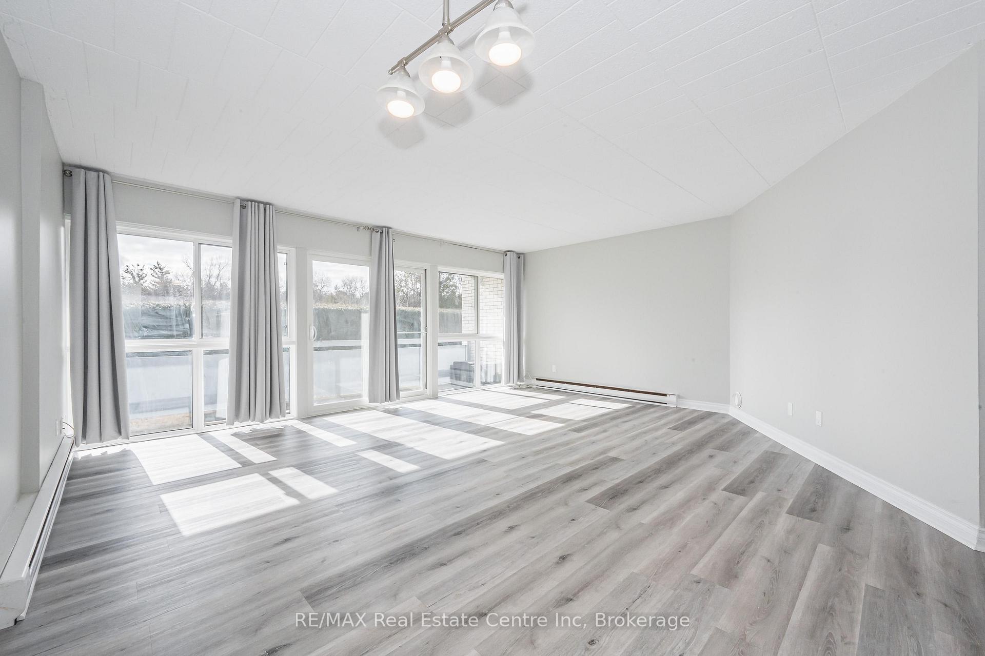 Front of Unit 102, 105 Conroy Crescent