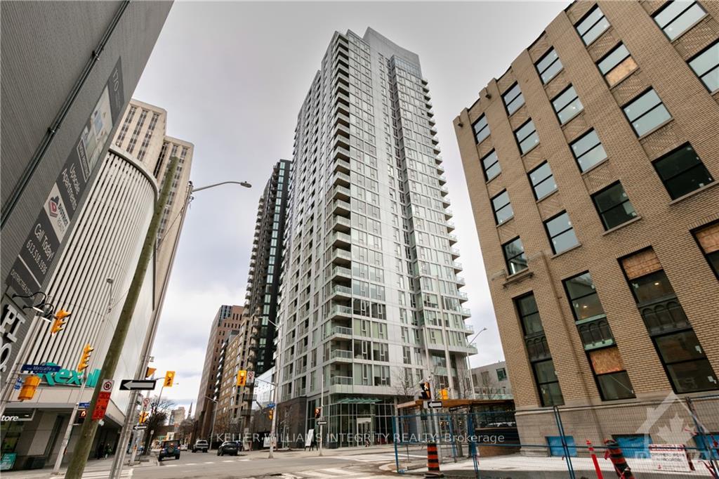 Front of Unit 1705, 179 Metcalfe Street