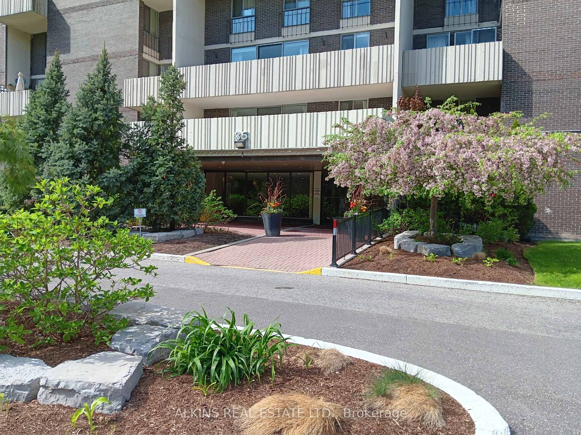 Photo 17 of Unit 117, 35 Ormskirk Avenue, Toronto, High Park-Swansea — HOMEH
