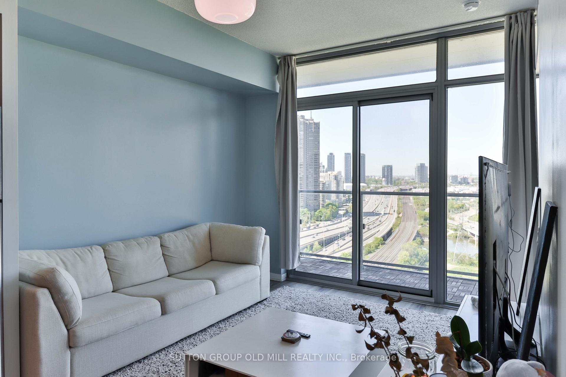Photo 10 of Unit 1904, 105 The Queensway, Toronto, High Park-Swansea — HOMEH