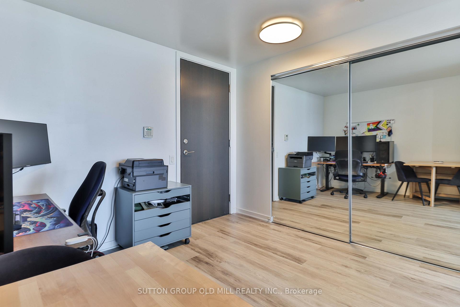 Photo 3 of Unit 1904, 105 The Queensway, Toronto, High Park-Swansea — HOMEH