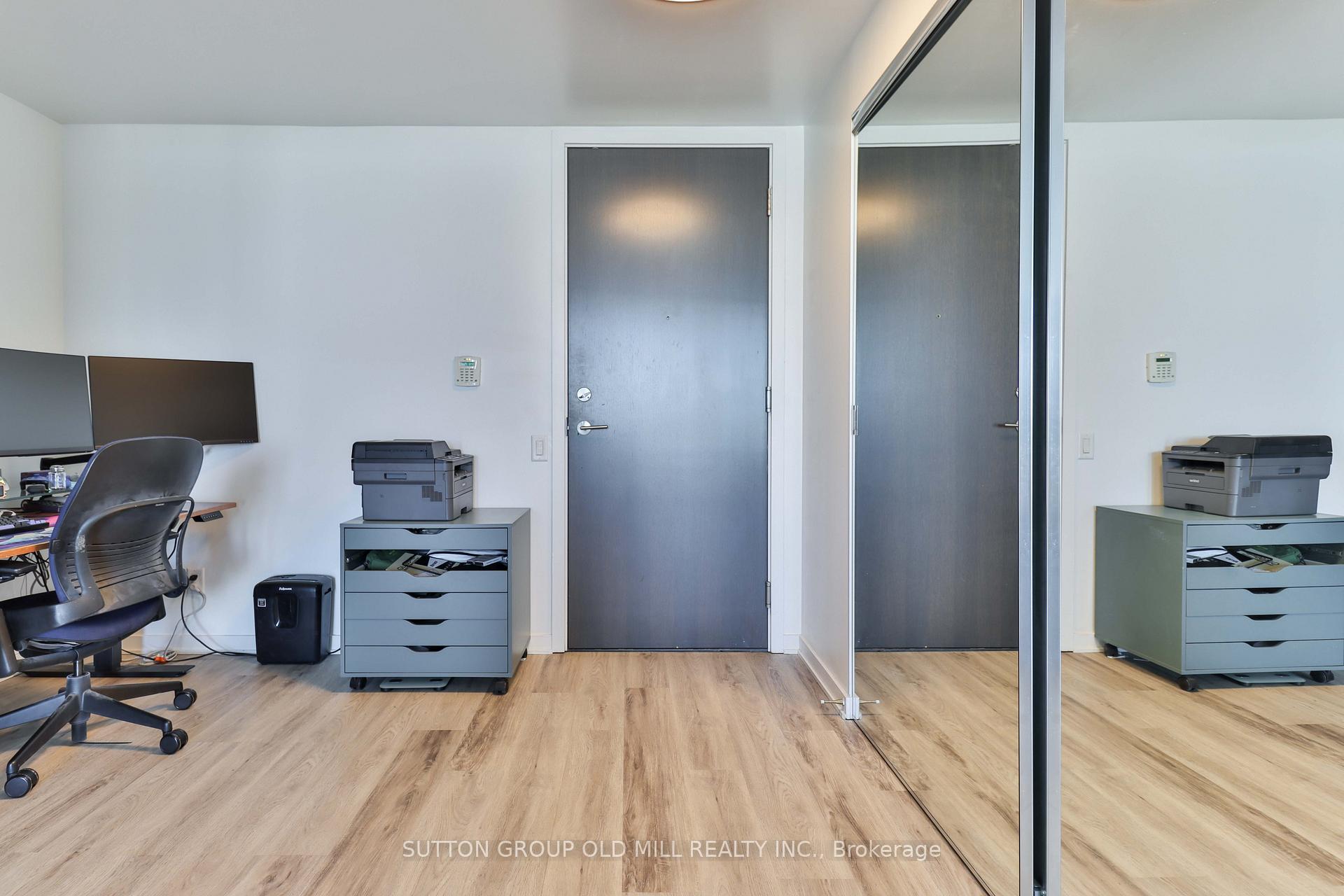 Photo 5 of Unit 1904, 105 The Queensway, Toronto, High Park-Swansea — HOMEH