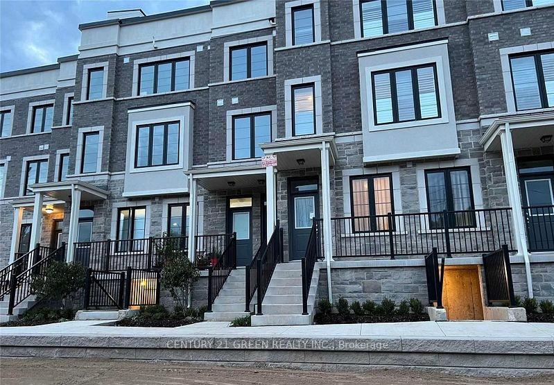 Front of Unit 51, 383 Dundas Street E
