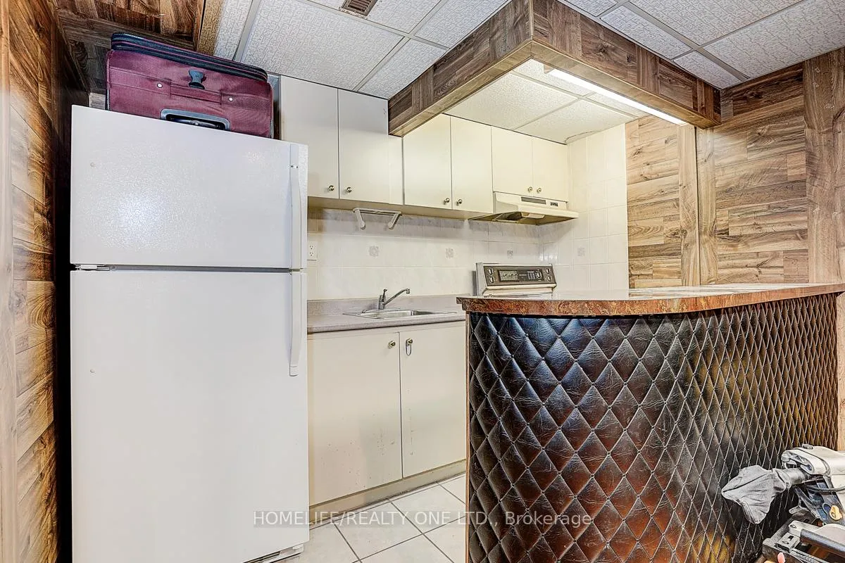 Photo 21 of 35 Fieldview Crescent N, Markham, Milliken Mills West — HOMEH