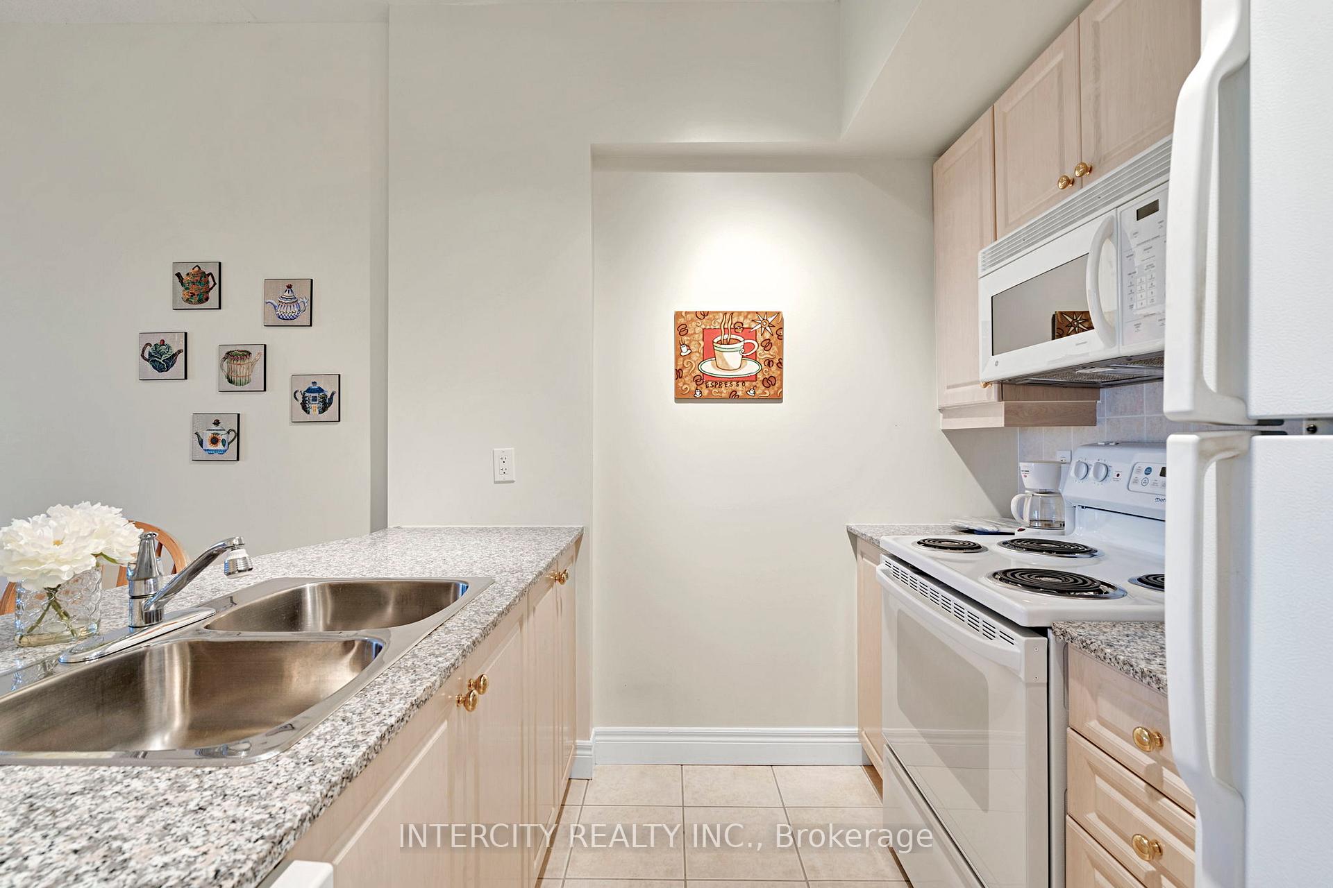 Photo 4 of Unit PH12, 280 Aberdeen Boulevard, Midland — HOMEH