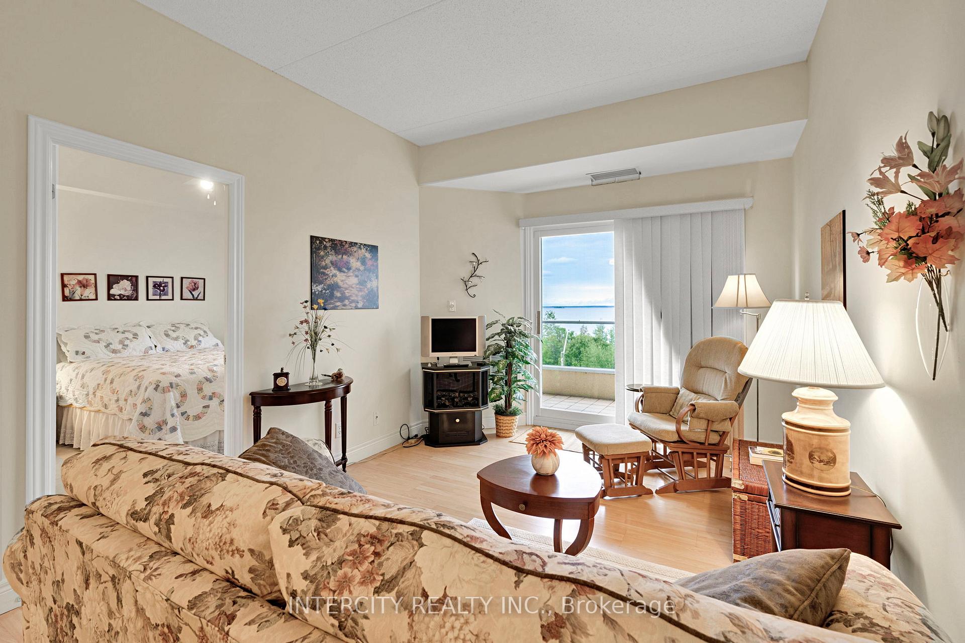 Photo 7 of Unit PH12, 280 Aberdeen Boulevard, Midland — HOMEH