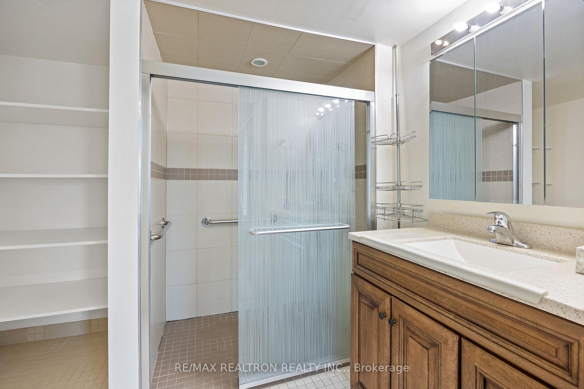 Photo 9 of Unit 504, 8 Covington Road, Toronto, Englemount-Lawrence — HOMEH