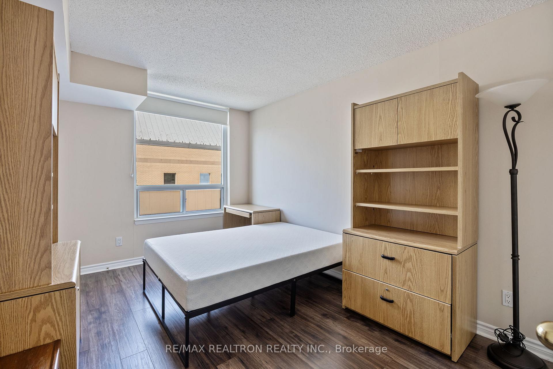 Photo 10 of Unit 504, 8 Covington Road, Toronto, Englemount-Lawrence — HOMEH