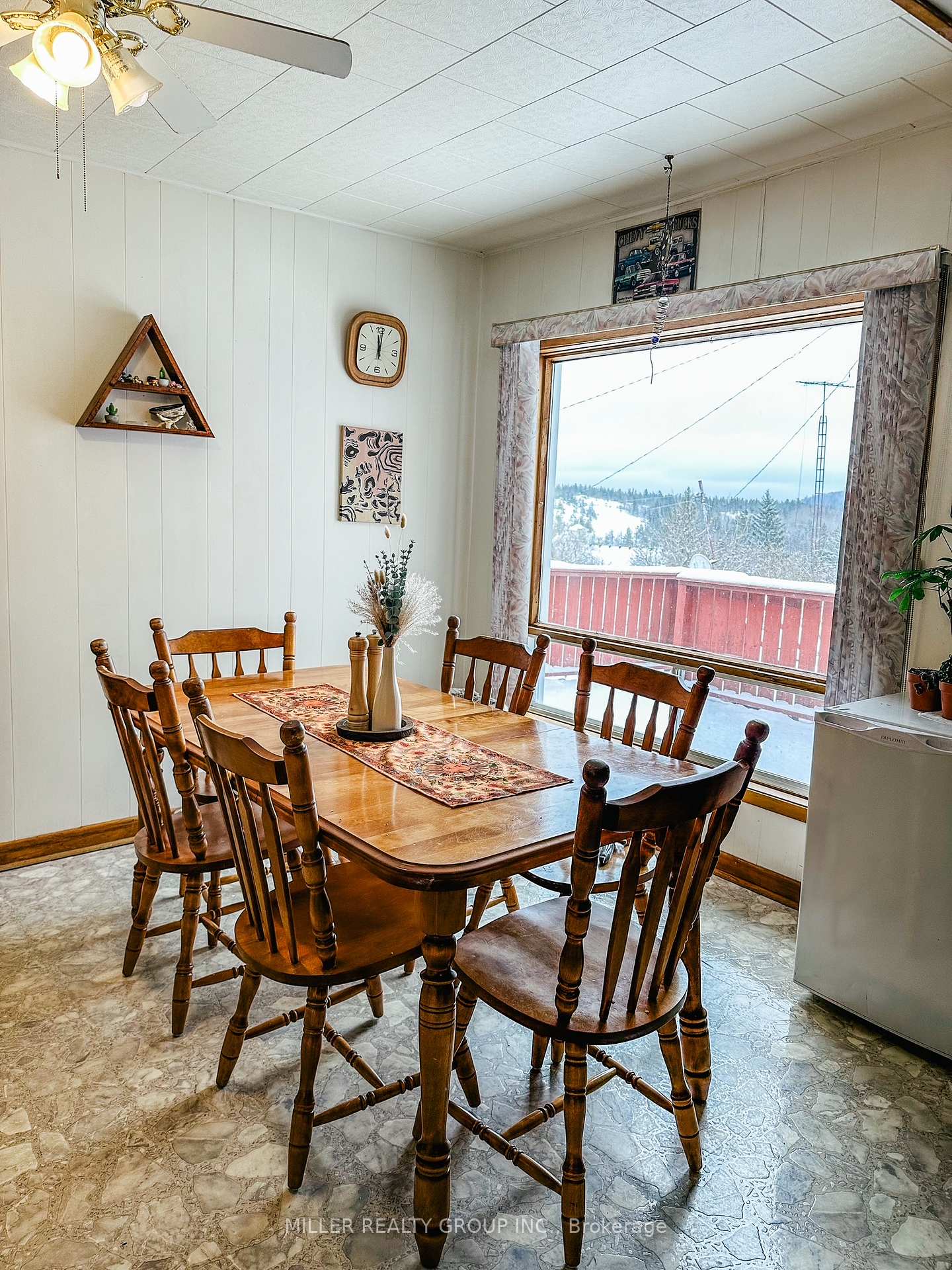 Photo 4 of 48 Grandview Avenue, Cobalt — HOMEH