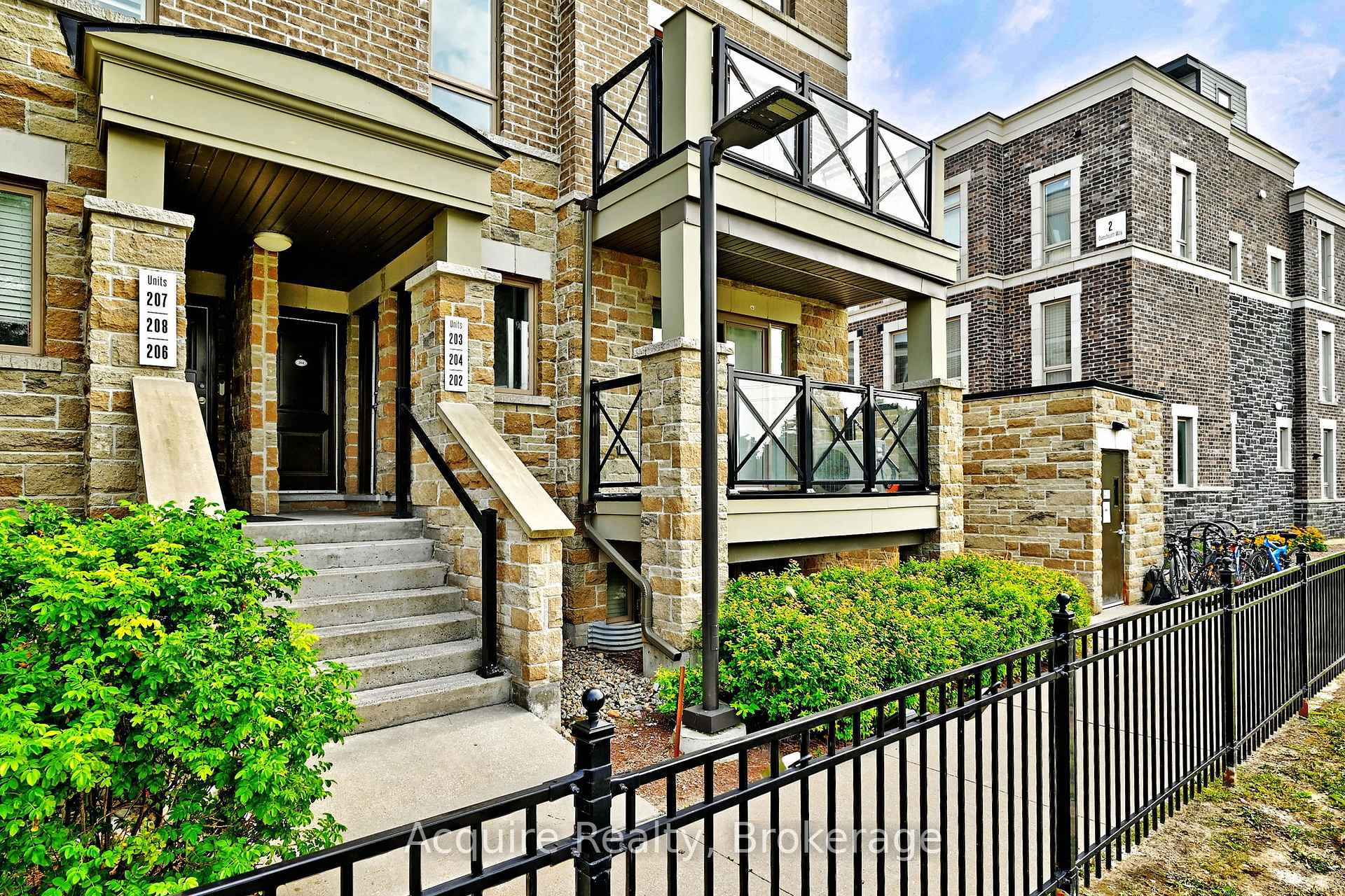Photo 2 of Unit 203, 10 Dunsheath Way, Markham, Cornell — HOMEH