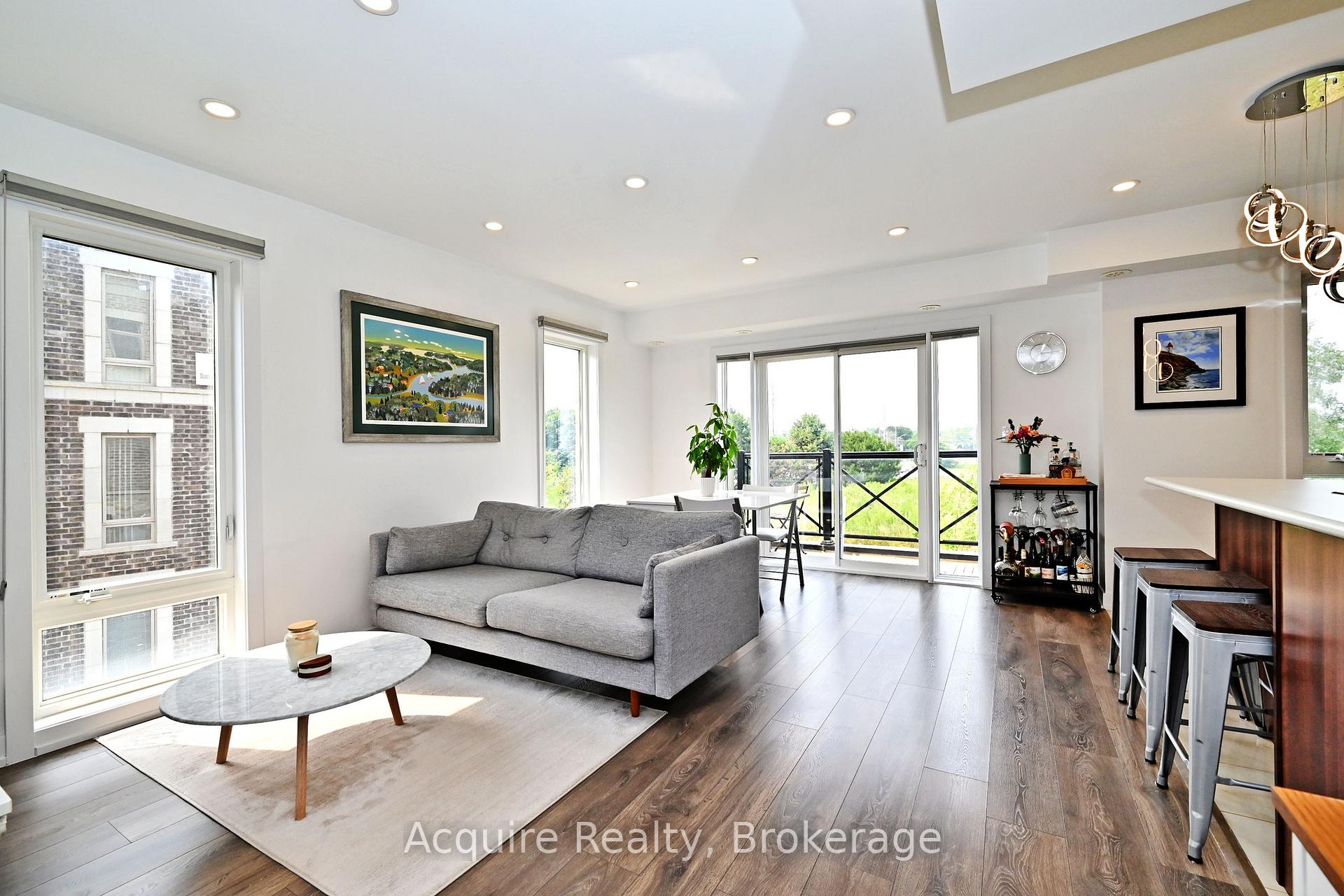 Photo 5 of Unit 203, 10 Dunsheath Way, Markham, Cornell — HOMEH