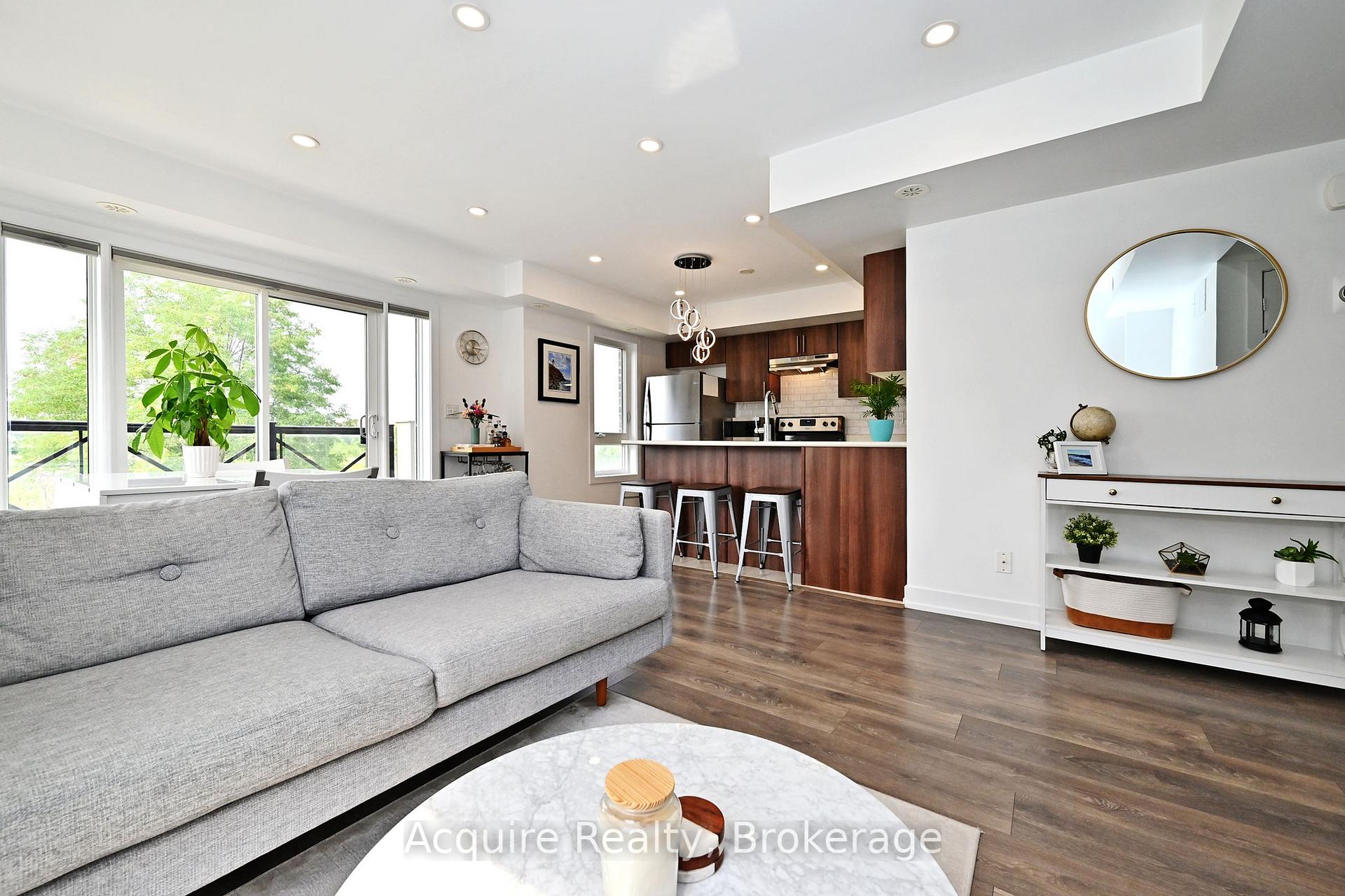Photo 7 of Unit 203, 10 Dunsheath Way, Markham, Cornell — HOMEH