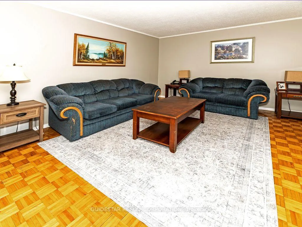 Photo 5 of 1324 Rainbow Crescent, Ottawa, Carson Grove — HOMEH