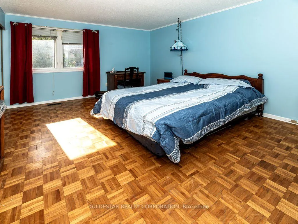 Photo 24 of 1324 Rainbow Crescent, Ottawa, Carson Grove — HOMEH