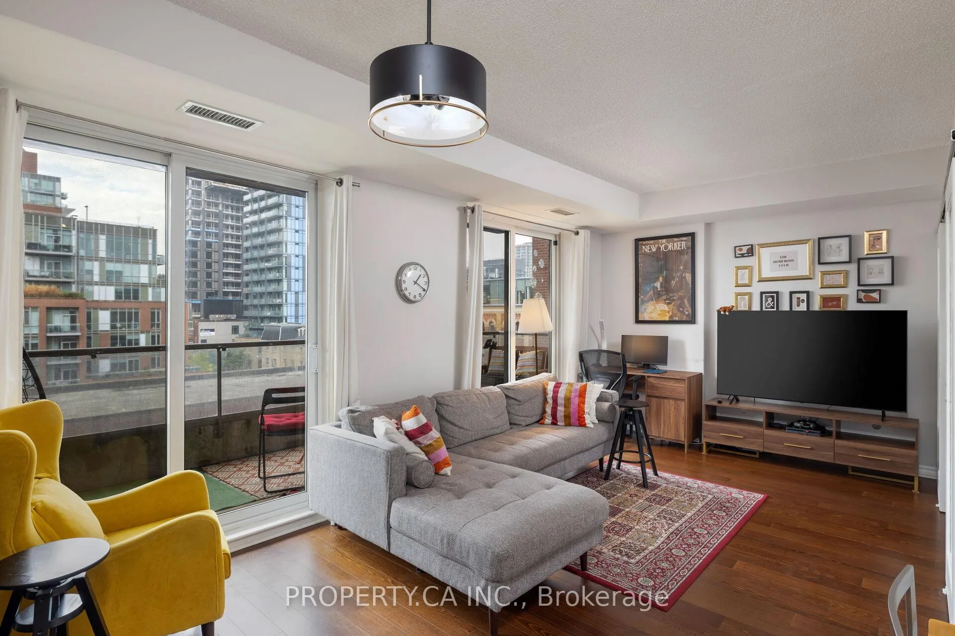 Front of Unit 614, 168 King Street E