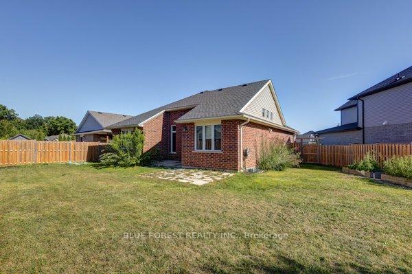 Photo 11 of 125 Old Field Lane S, Central Elgin, Rural Central Elgin — HOMEH