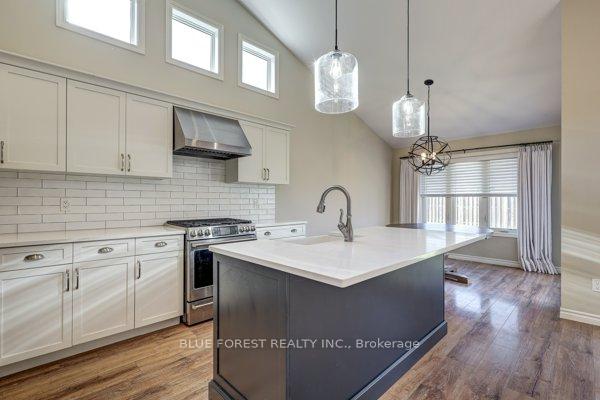 Photo 30 of 125 Old Field Lane S, Central Elgin, Rural Central Elgin — HOMEH