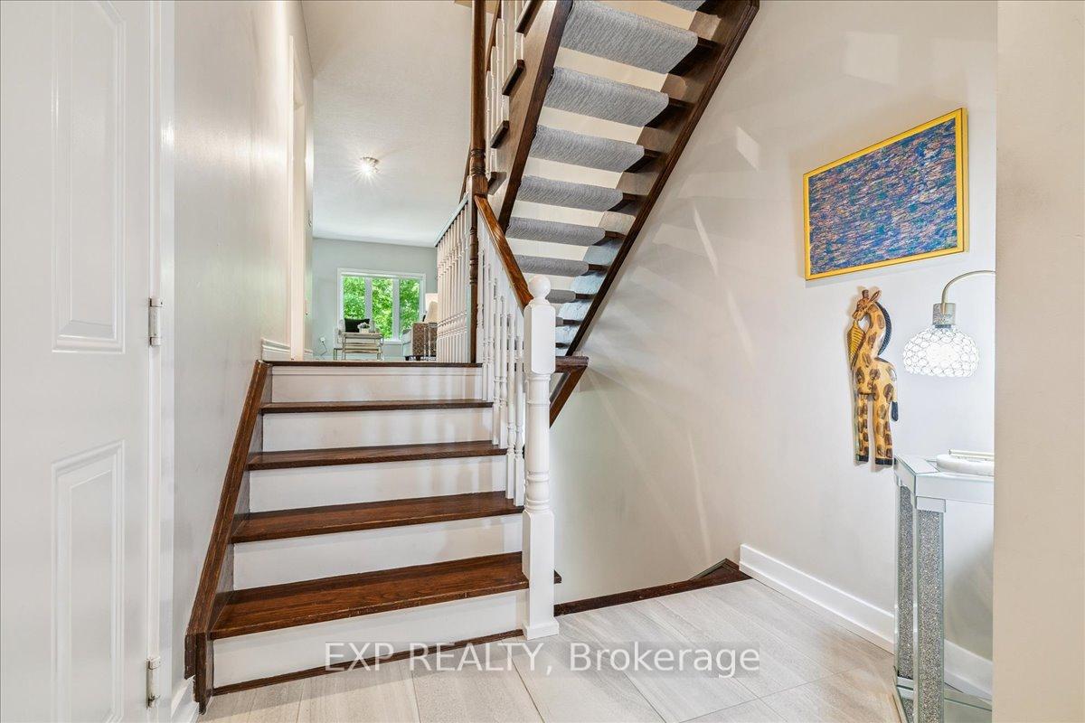 Photo 7 of 108 Myers Lane, Hamilton, Ancaster — HOMEH