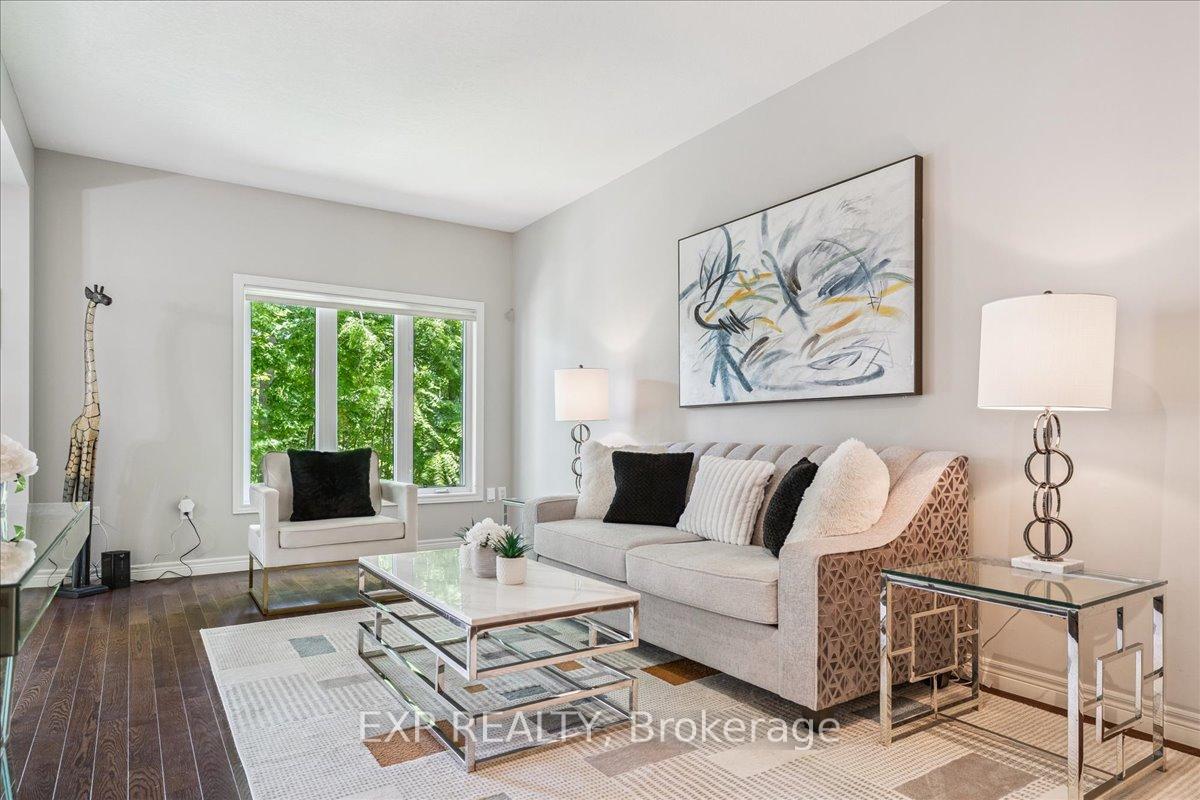 Photo 11 of 108 Myers Lane, Hamilton, Ancaster — HOMEH