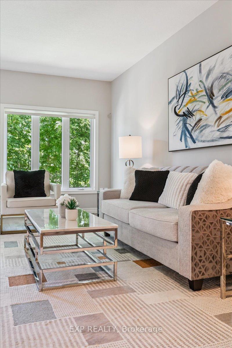 Photo 12 of 108 Myers Lane, Hamilton, Ancaster — HOMEH