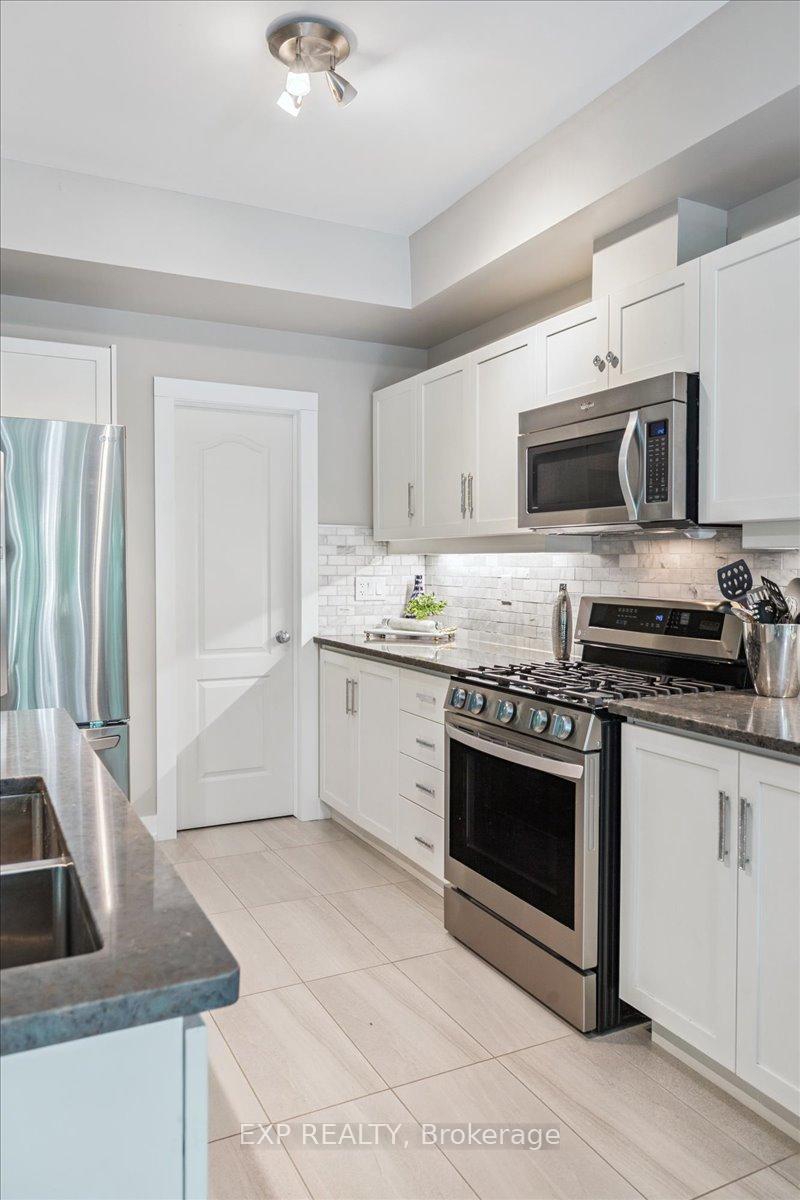 Photo 23 of 108 Myers Lane, Hamilton, Ancaster — HOMEH