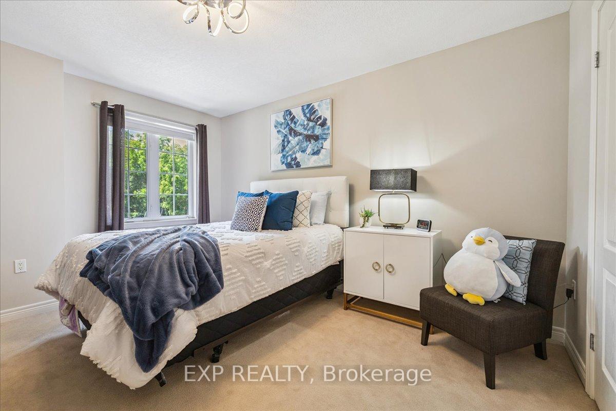 Photo 26 of 108 Myers Lane, Hamilton, Ancaster — HOMEH