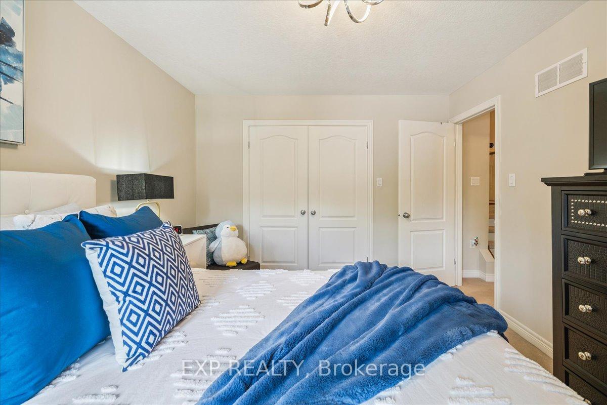 Photo 27 of 108 Myers Lane, Hamilton, Ancaster — HOMEH