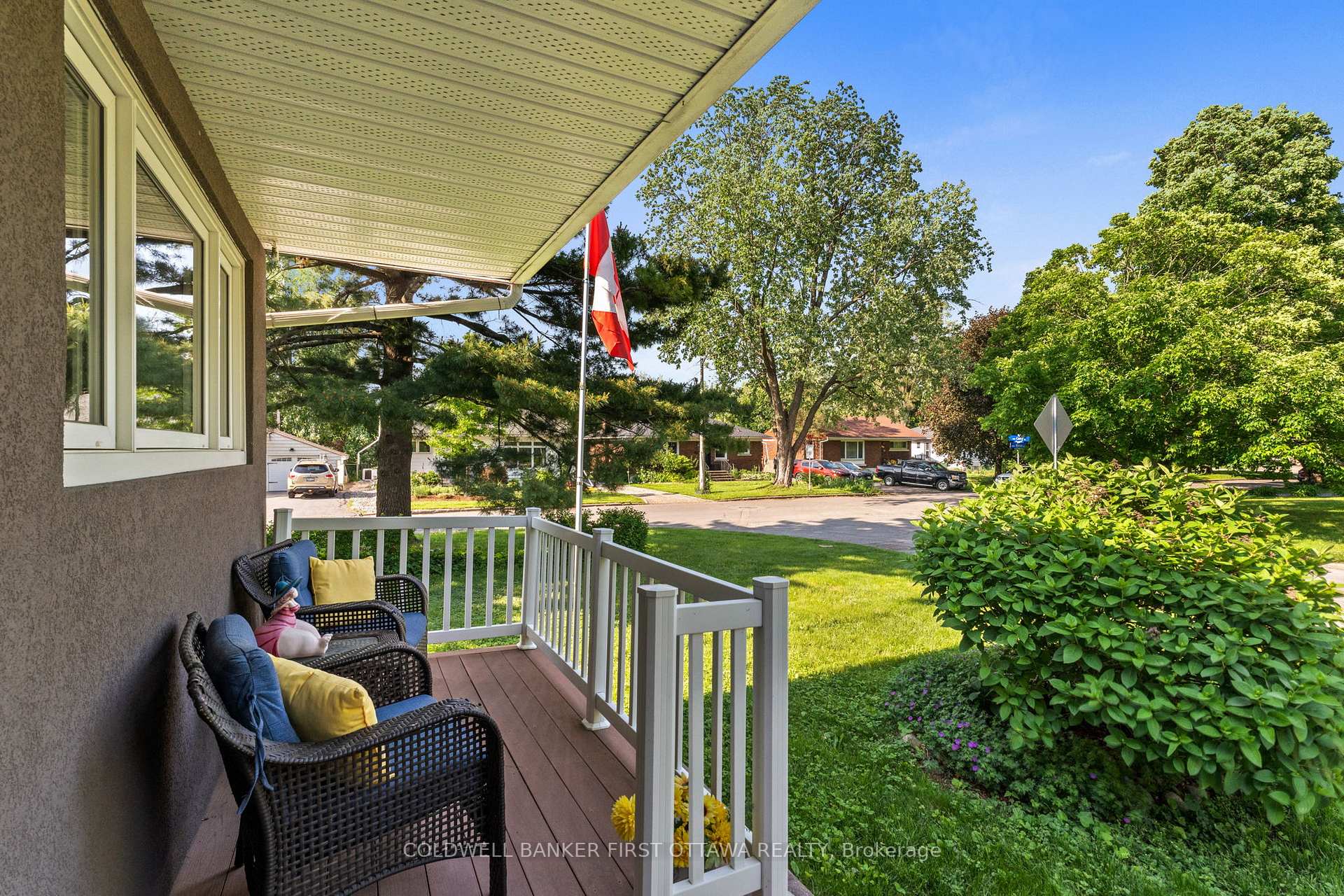Photo 4 of 2024 Corry Street, Ottawa, Elmvale Acres — HOMEH