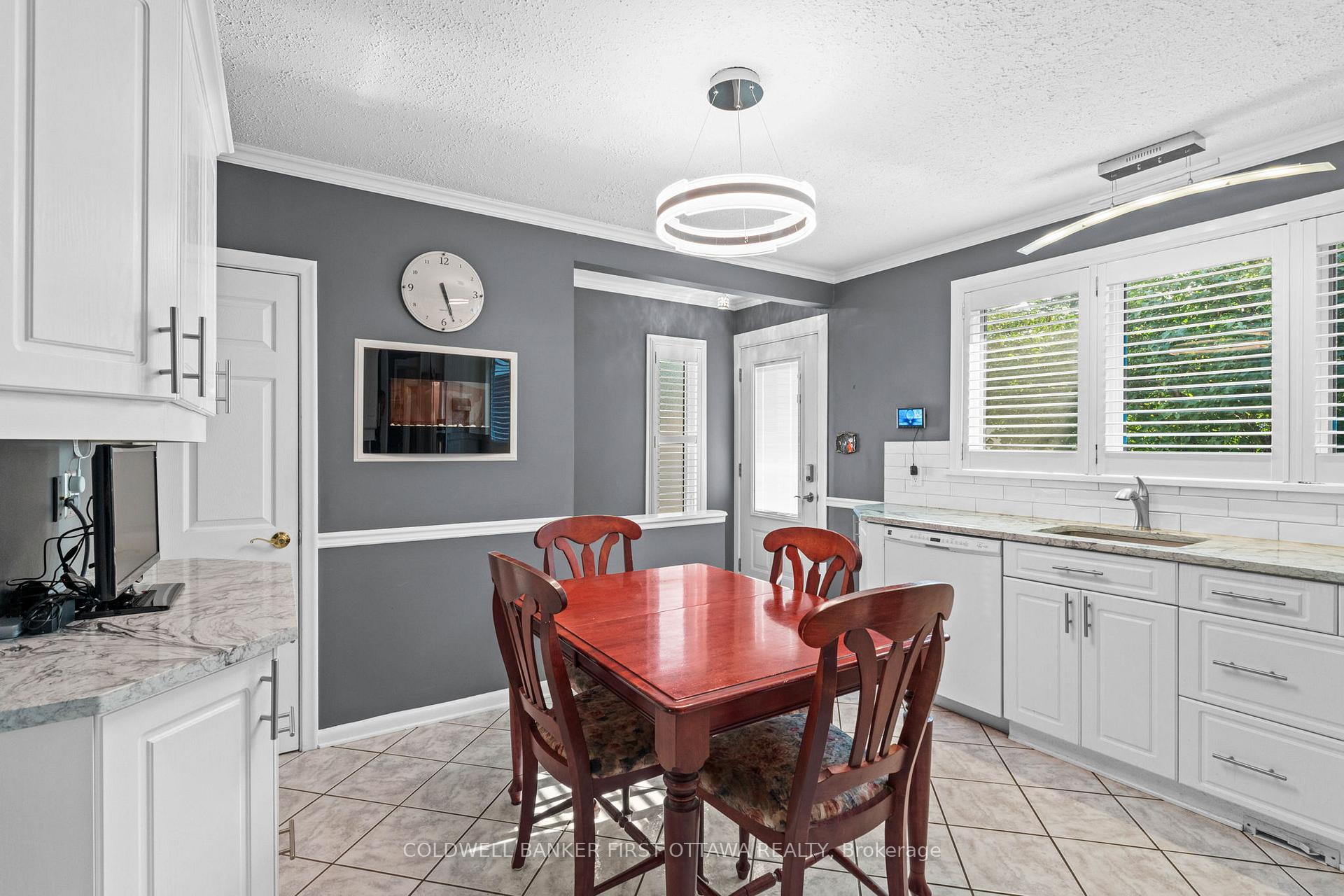 Photo 12 of 2024 Corry Street, Ottawa, Elmvale Acres — HOMEH