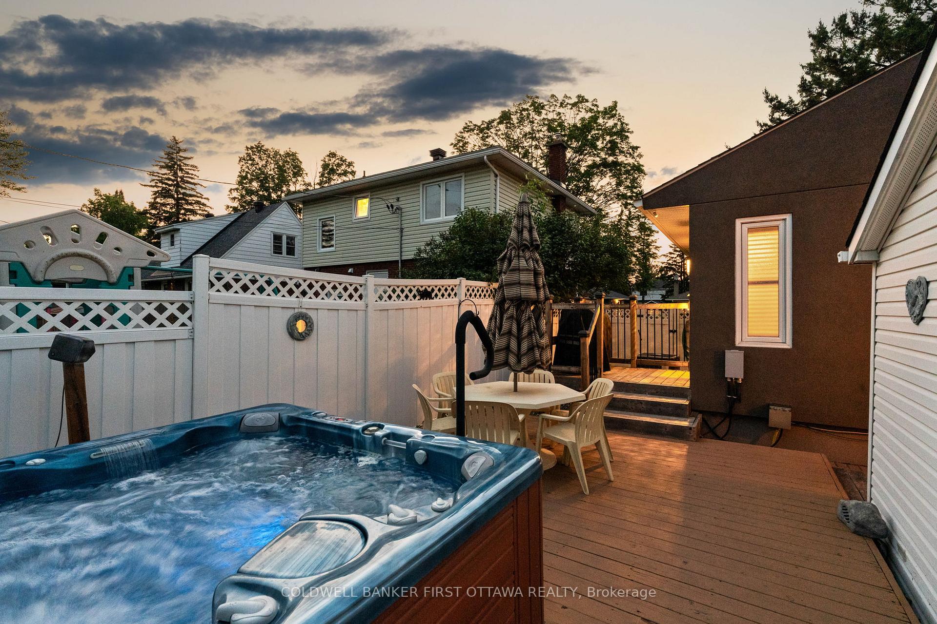 Photo 33 of 2024 Corry Street, Ottawa, Elmvale Acres — HOMEH