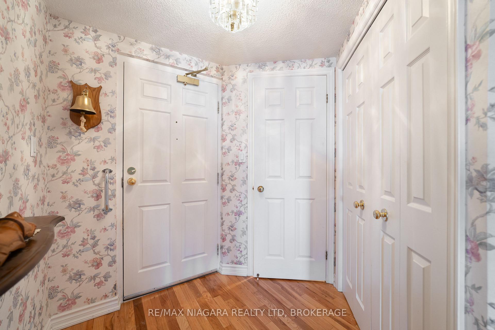 Photo 3 of Unit 301, 244 Lakeshore Road, St. Catharines, Vine/Linwell — HOMEH