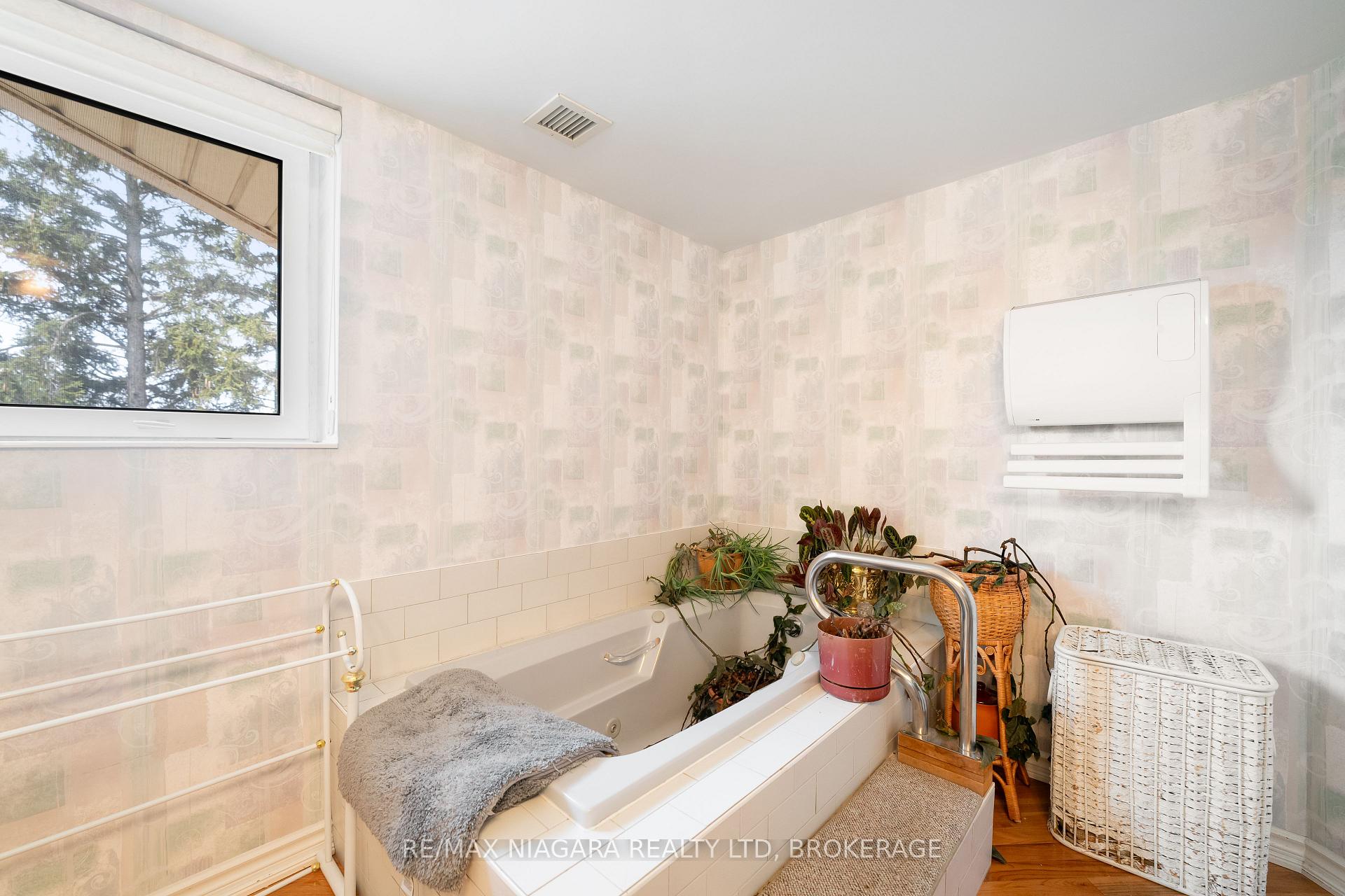 Photo 28 of Unit 301, 244 Lakeshore Road, St. Catharines, Vine/Linwell — HOMEH