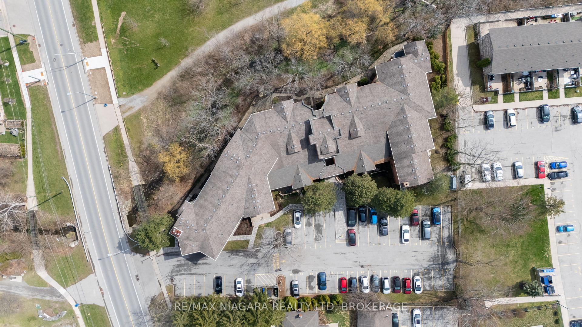 Photo 30 of Unit 301, 244 Lakeshore Road, St. Catharines, Vine/Linwell — HOMEH