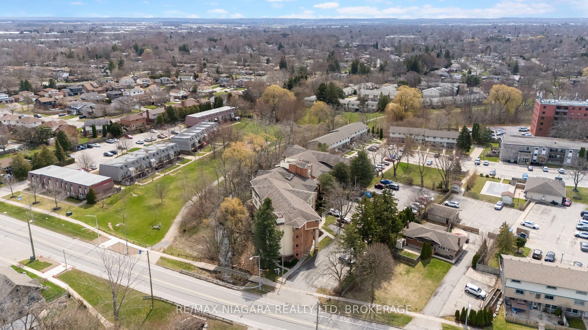 Photo 31 of Unit 301, 244 Lakeshore Road, St. Catharines, Vine/Linwell — HOMEH